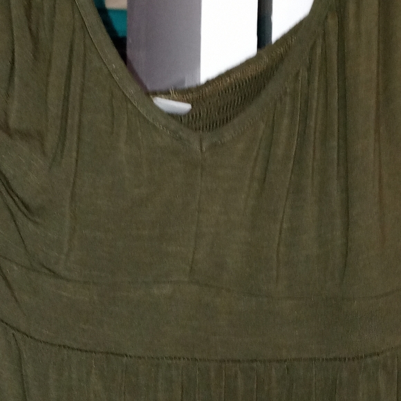 Old Navy Olive Maxi Dress - Picture 3 of 4